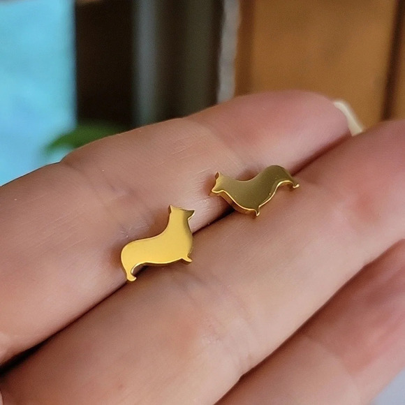 Corgi Stud Earrings, choice of color - Picture 6 of 7